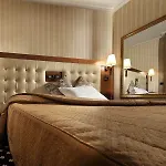 Ariston 4*