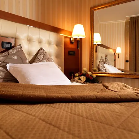 Ariston Hotell 4*