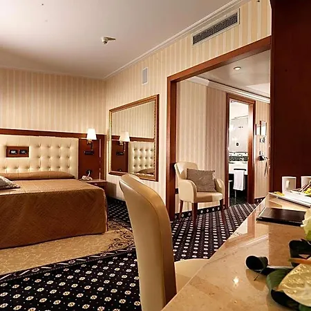 Ariston Hotel 4*