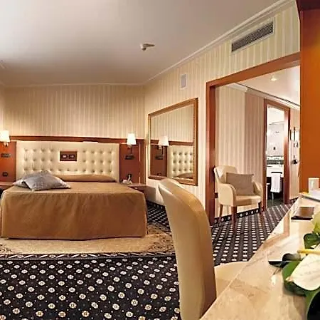 Hotel Ariston 4*