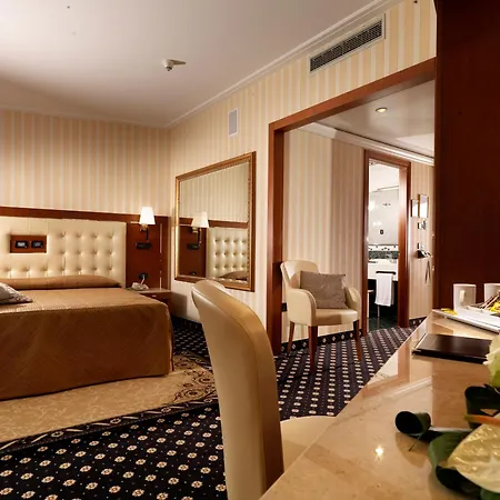 Ariston Hotel 4*
