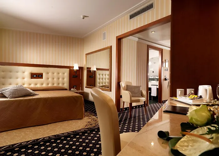 Ariston Hotel 4*